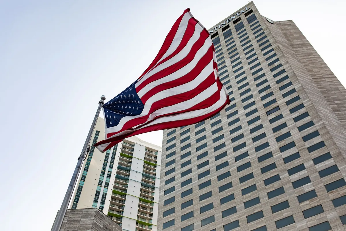 USCIS abre registro de residencia permanente para hijos de diplomáticos nacidos en EE. UU.
