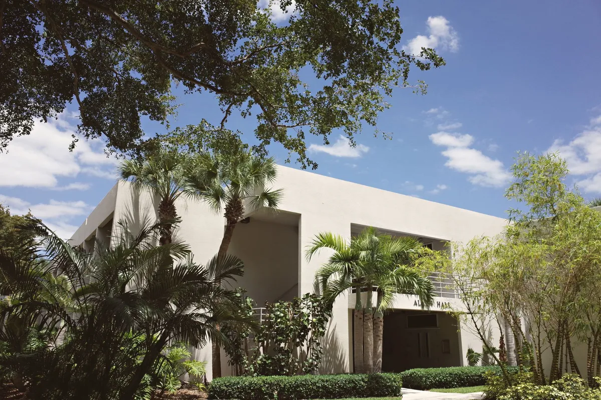 Florida limitará el acceso de estudiantes indocumentados a universidades públicas en 2027