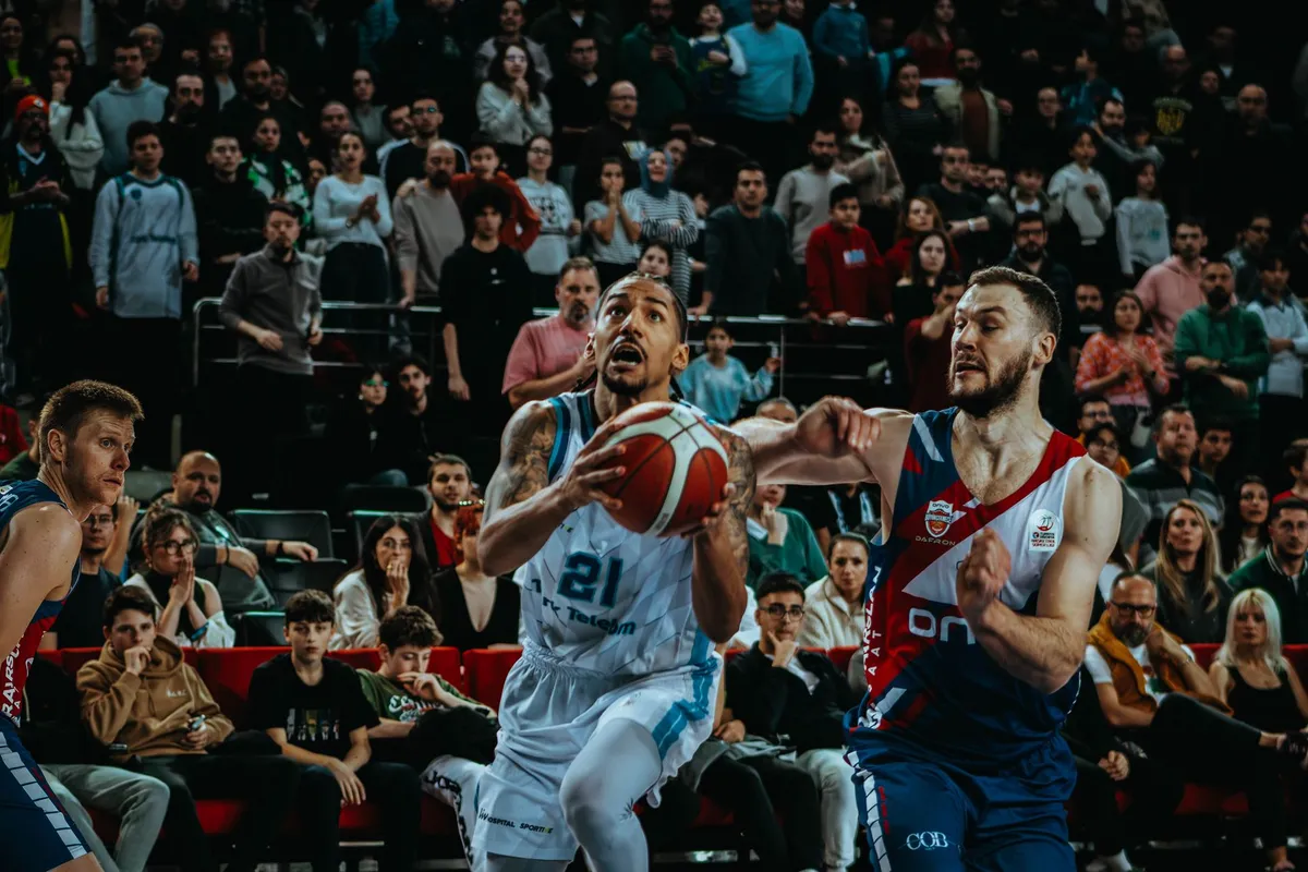 UCF y VCU se enfrentan en partido de baloncesto transmitido por ESPN Deportes