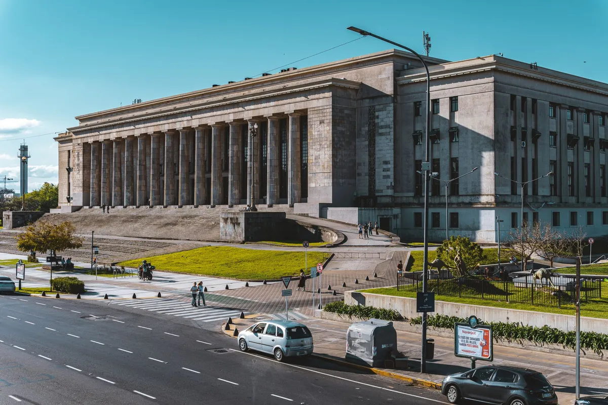 Argentina: el Gobierno enfrenta contrastes legislativos y tensiones con aliados