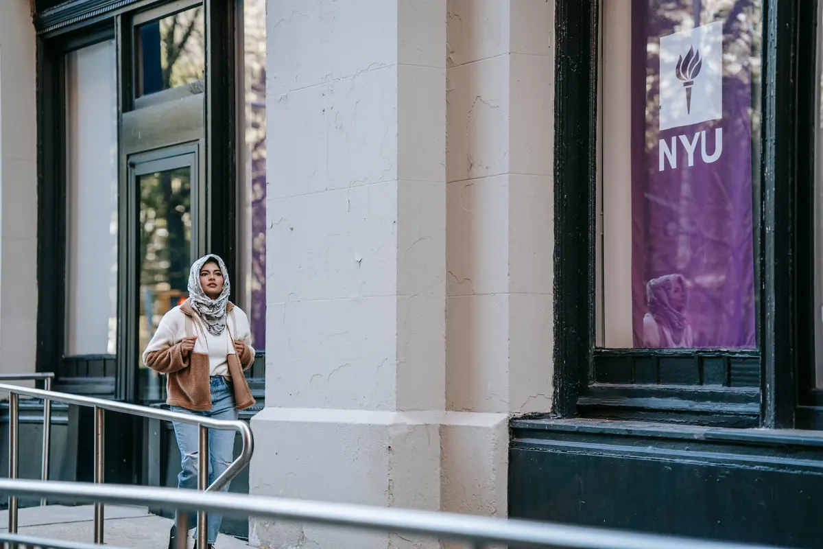 Nueva York ofrece $1,000 a niños para impulsar el ahorro universitario
