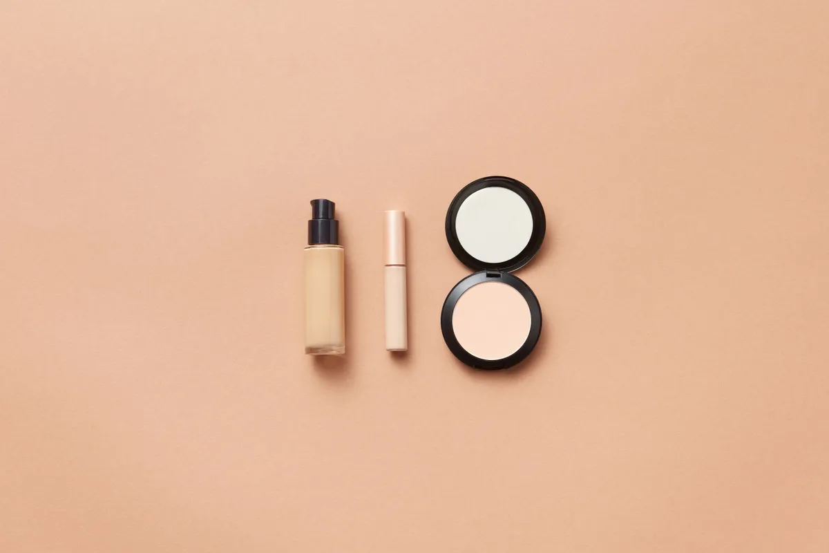 Inteligencia artificial para elegir el tono de base de maquillaje exacto