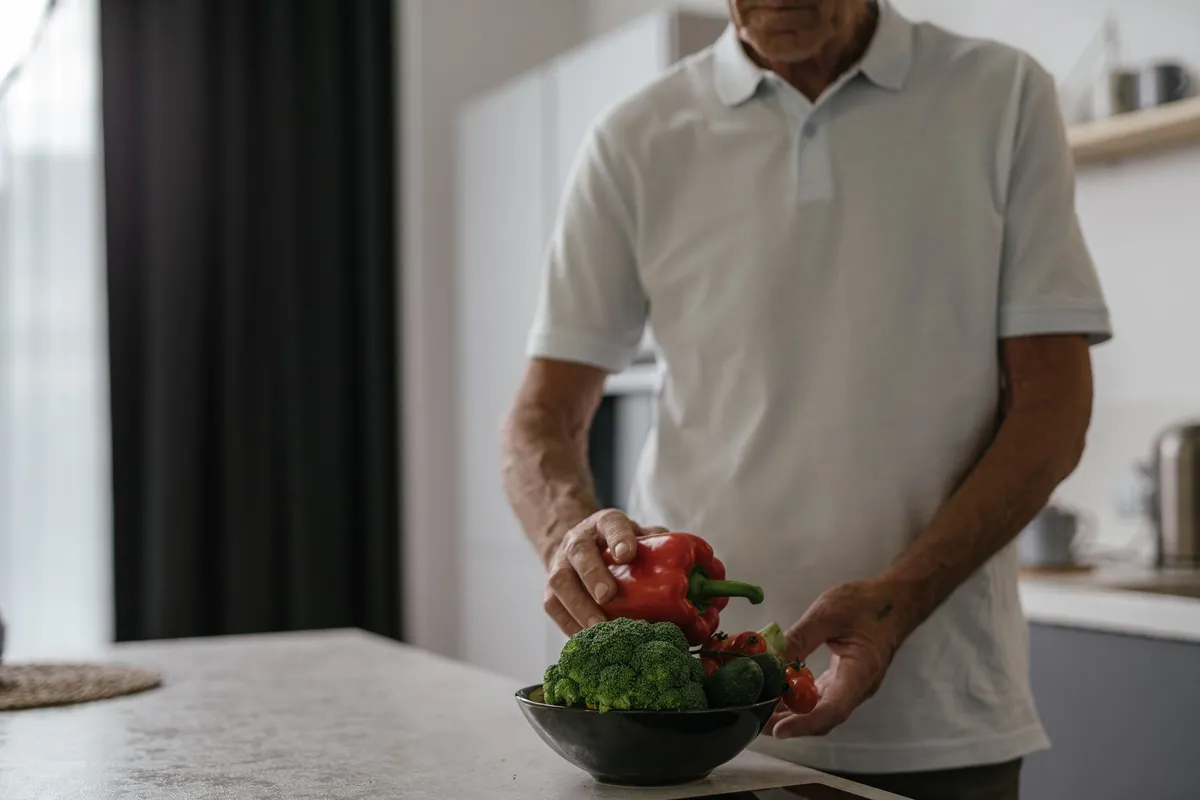 Una dieta equilibrada en la vejez reduce el riesgo de enfermedades crónicas