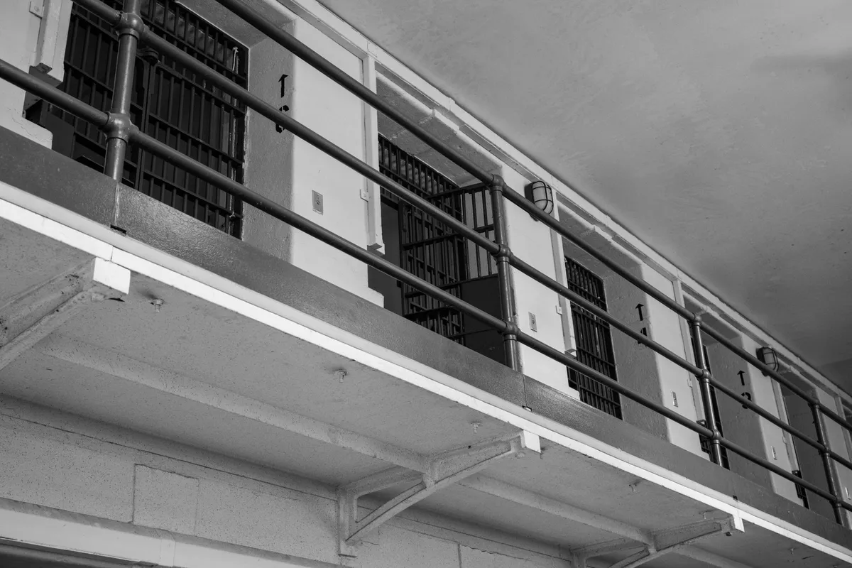 ICE planea abrir un centro en Louisiana para deportar familias con niños
