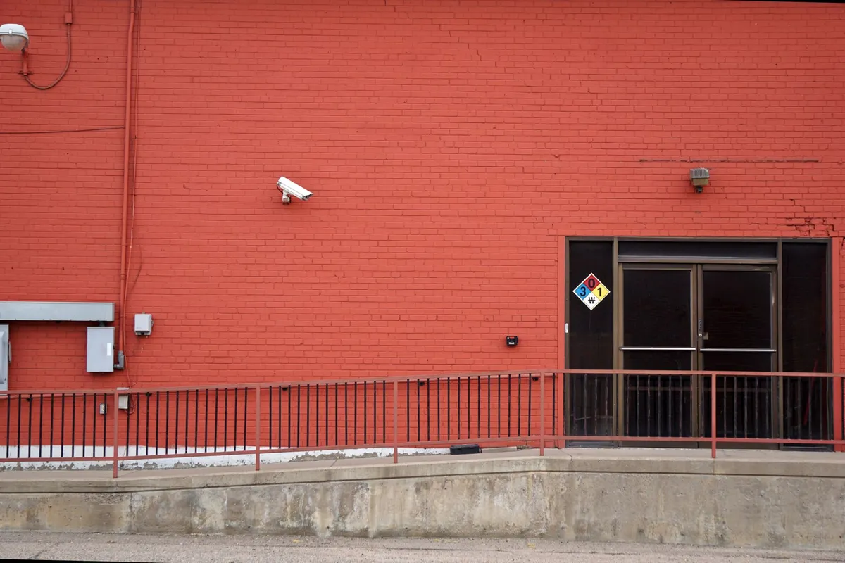 Escuela de Oak Forest cierra preventivamente mientras se investiga una posible amenaza