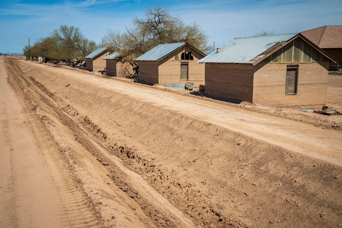 EE. UU. suspende leyes para acelerar construcción de barreras fronterizas en Nuevo México