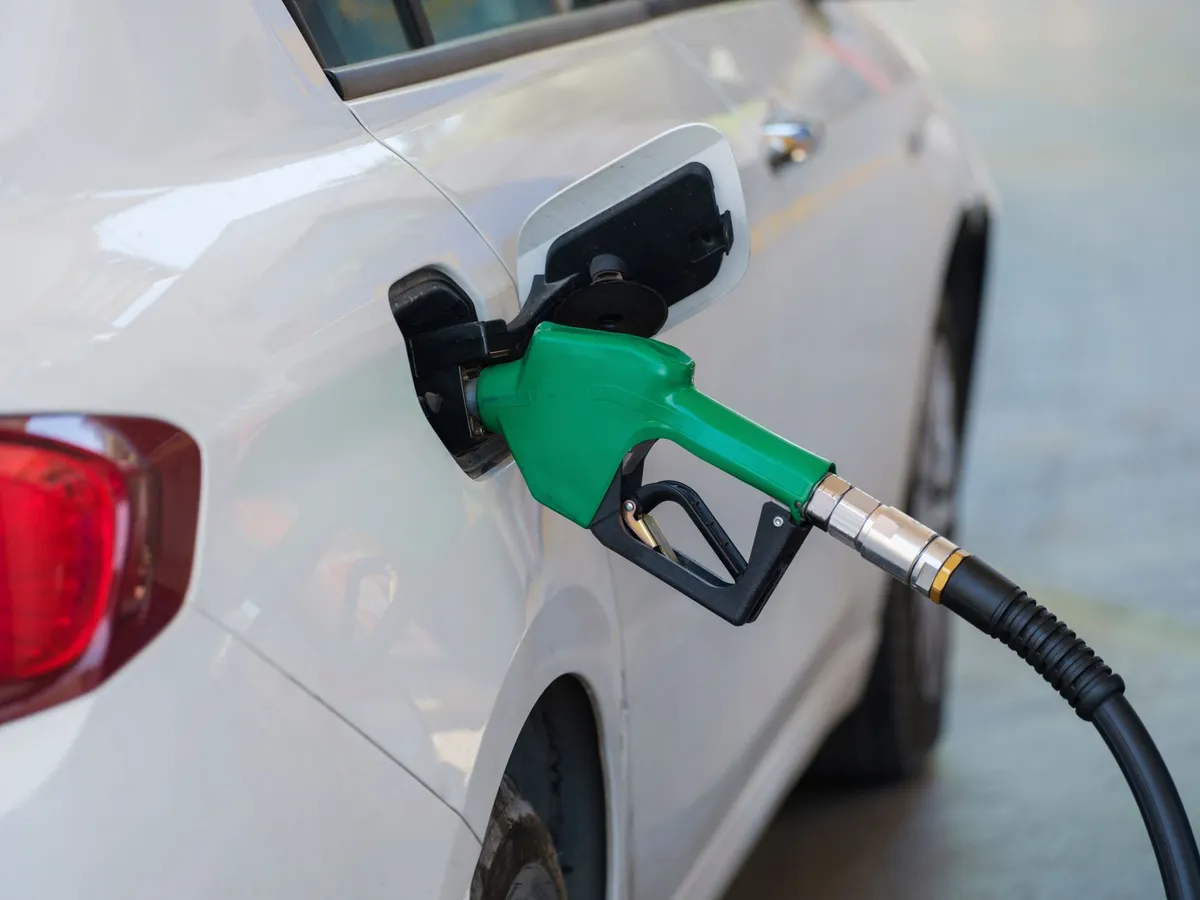 El precio del diésel sube 70% en EE. UU. y Trump evalúa limitar exportaciones