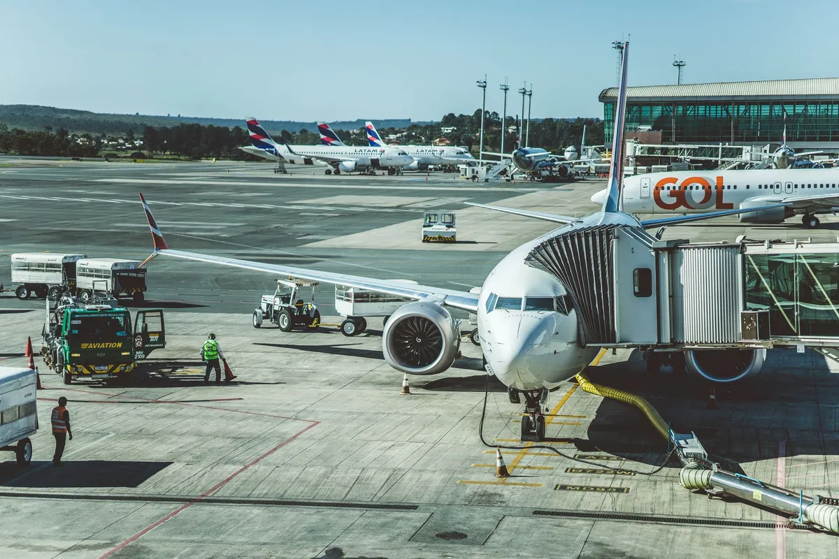 Avianca lidera la demanda aérea pese a ofrecer las tarifas más elevadas del mercado