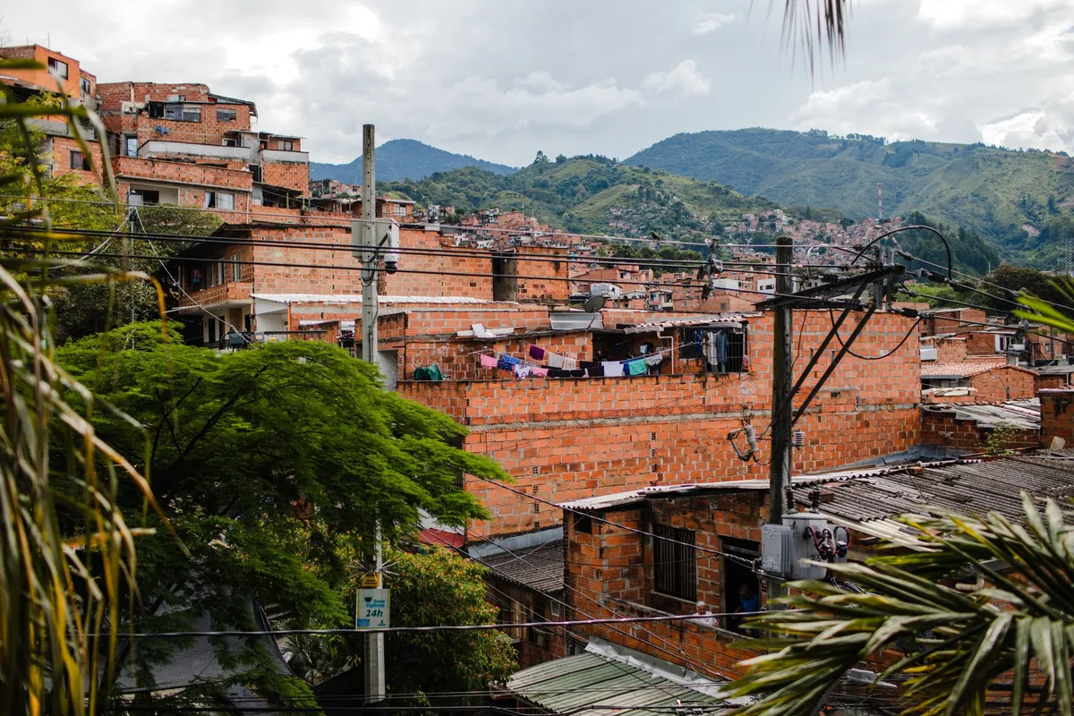 Medellín expulsa a nueve venezolanos; uno es requerido por EE. UU. y tendría nexos con el Clan del Golfo
