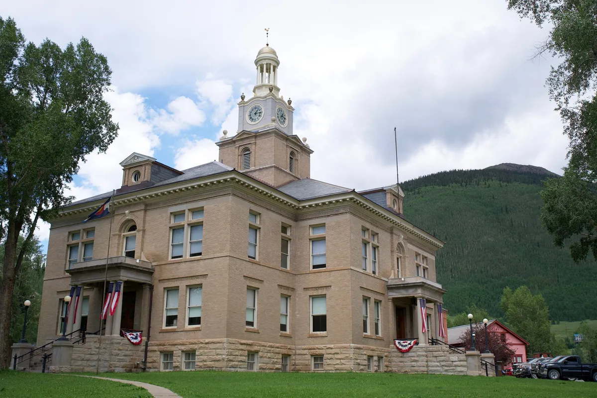 Un gran jurado formaliza una acusación contra el alguacil del condado de Wasatch y un exalguacil de Summit