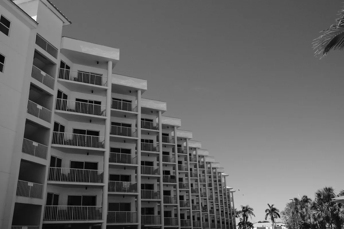 Qué dice la evidencia sobre inmigración no autorizada y precios de la vivienda en EE. UU.