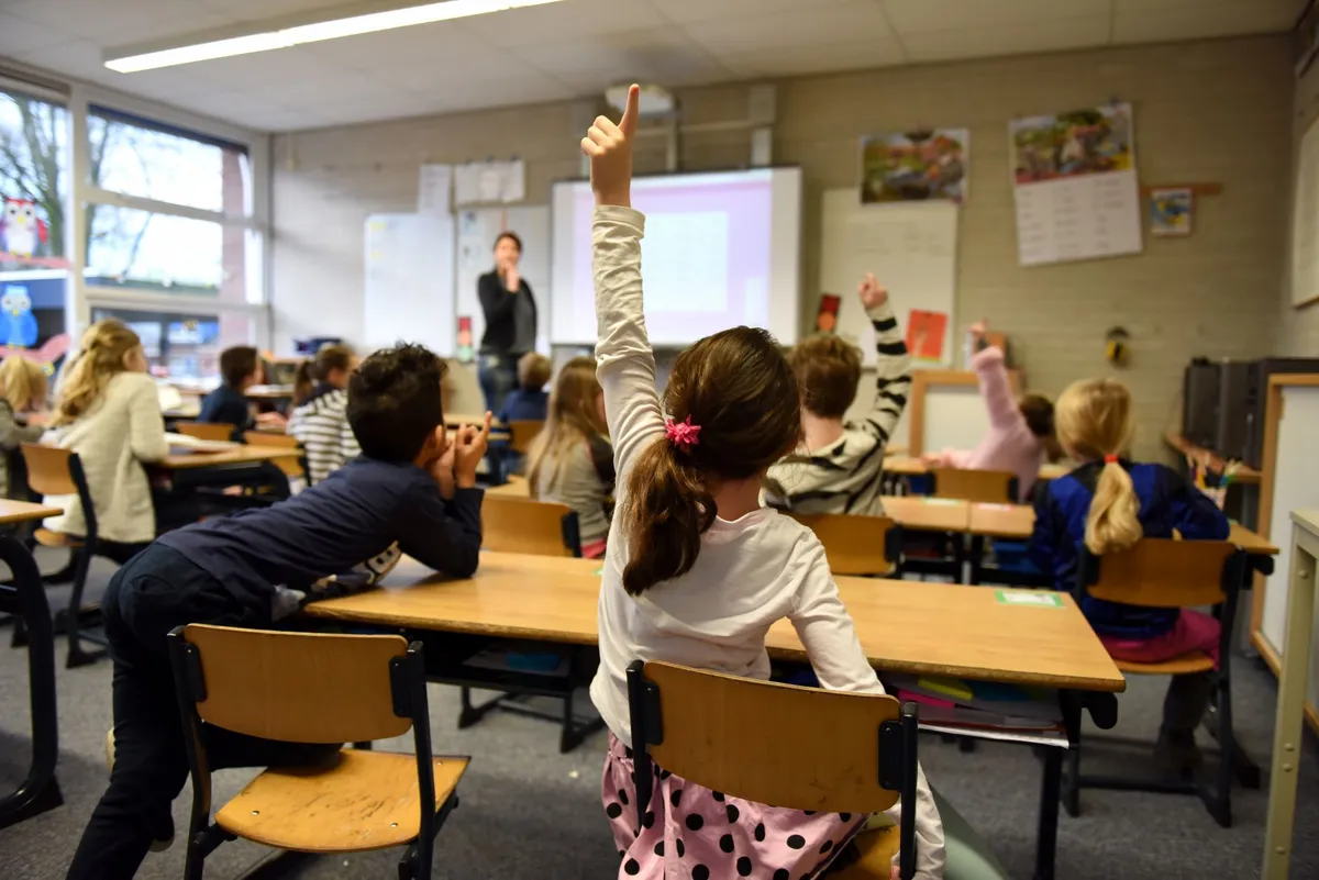 Francia y su sistema educativo: alta inversión pública frente a una confianza que se resiente