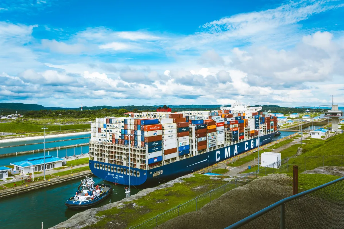 Carnival Miracle abre la temporada de cruceros en el Canal de Panamá, según PortalCruceros