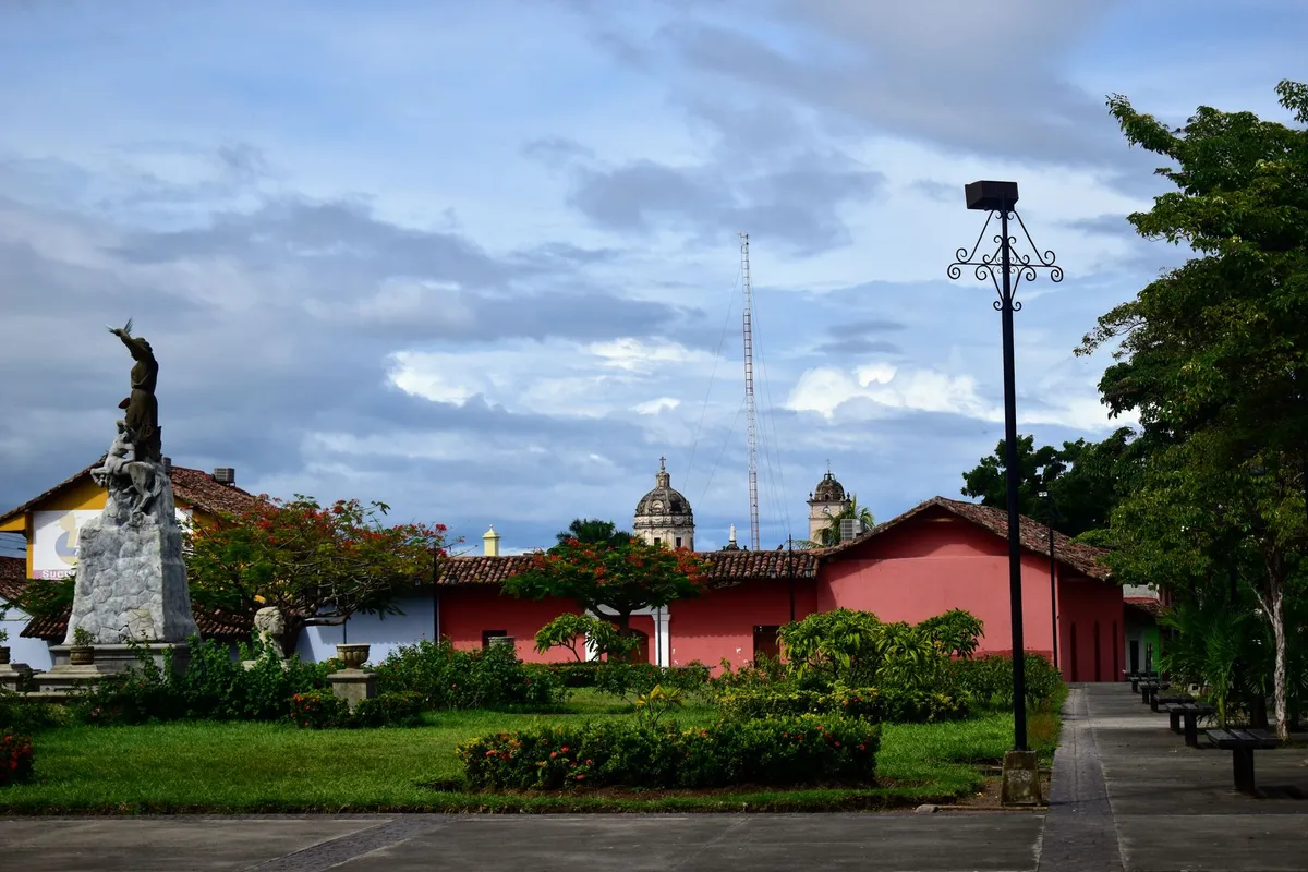 Economía familiar e inseguridad limitan el turismo en la Semana Morazánica, según un analista