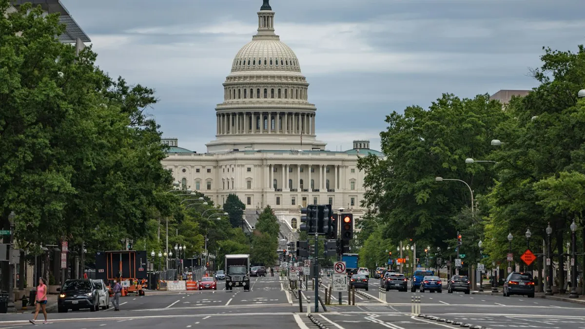 Ilhan Omar afirma que "no me van a silenciar" tras un registro del DHS en su vivienda