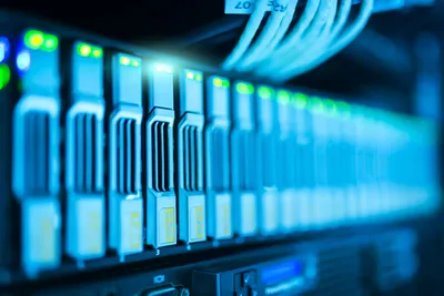 Líderes tecnológicos advierten sobre los riesgos de una IA sin control