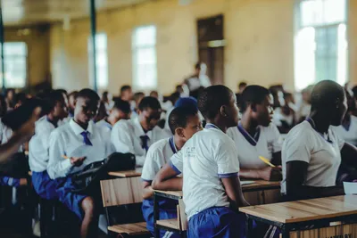 Venezuela estructura la educación media en tres modalidades, según viceministro