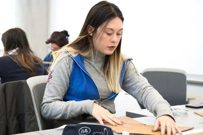 Estudiantes de Cornell protestan por el manejo de una presunta violación grupal en el campus