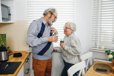 Las Aulas de la Tercera Edad de Elda abren el curso con una lección sobre nutrición inteligente