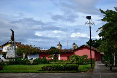 Economía familiar e inseguridad limitan el turismo en la Semana Morazánica, según un analista