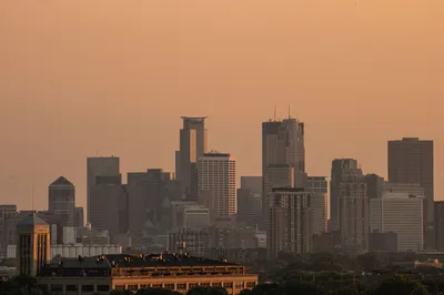 Ola de calor y frente frío: el cambio brusco de temperaturas que prevén para esta semana en EE. UU.