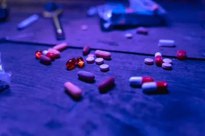 Massachusetts registra menos muertes por sobredosis de opioides, según El Planeta
