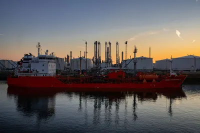 Delcy Rodríguez anuncia que la inversión petrolera de EE. UU. en Venezuela llegará a 76.000 millones de dólares