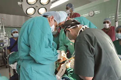 Seis especialistas proponen cambios al sistema de salud dominicano y señalan sus deficiencias