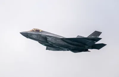 EE. UU. despliega un portaaviones nuclear en maniobras cerca de China