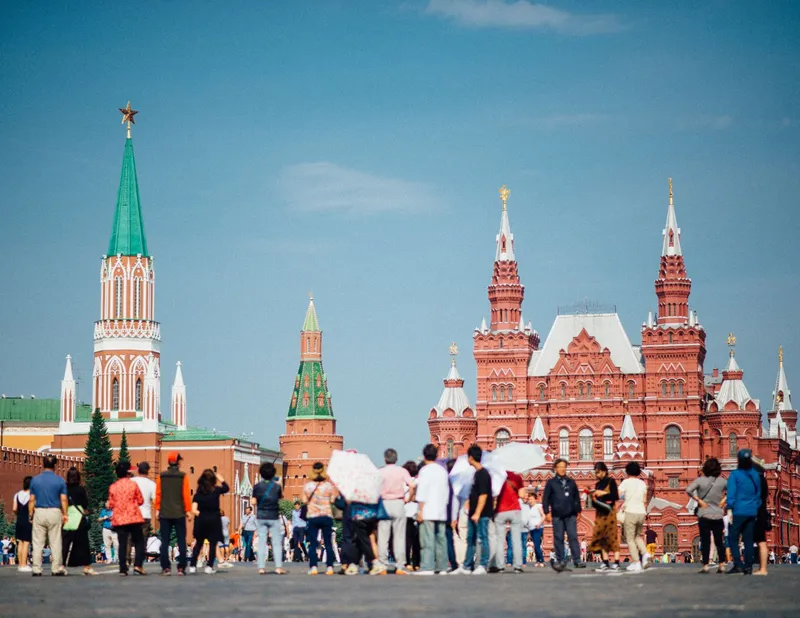 Rusia libera a un estadounidense preso tras una petición de Trump